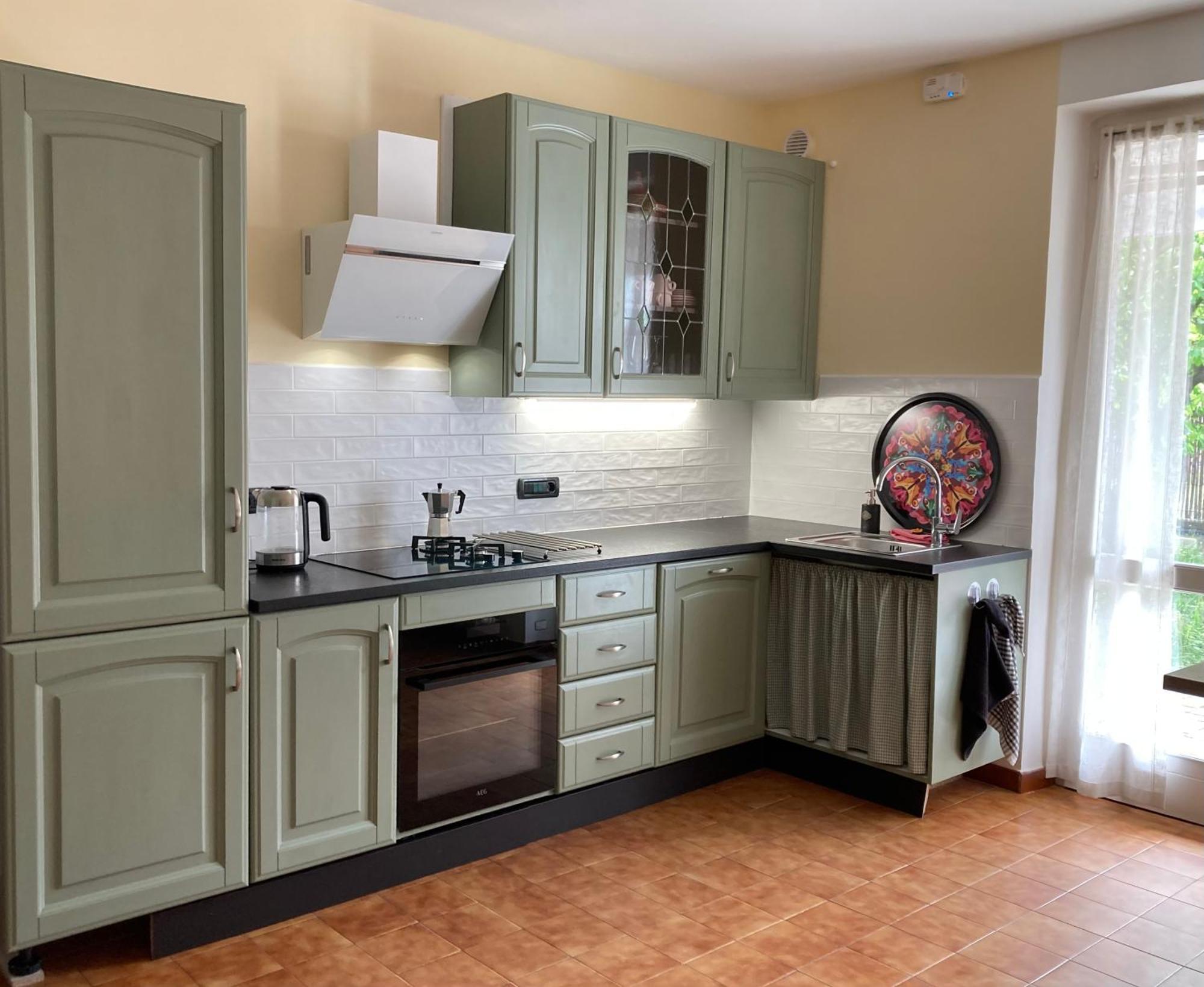Appartamento Casa Finestre Bianche Canelli Esterno foto