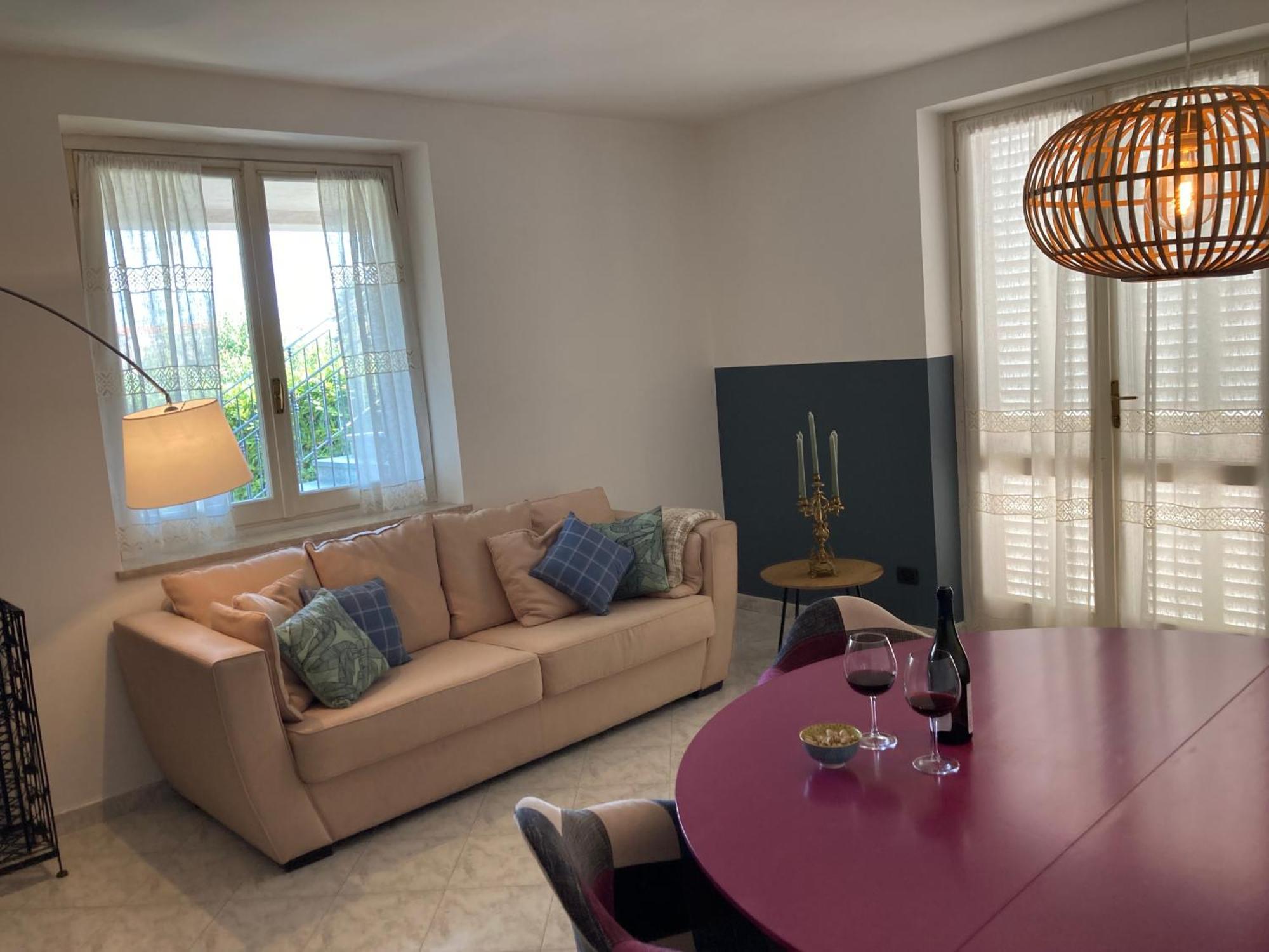 Appartamento Casa Finestre Bianche Canelli Esterno foto