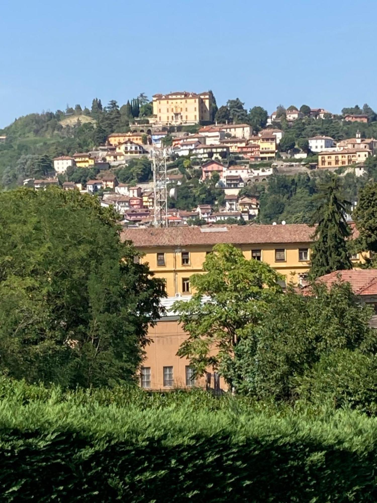 Appartamento Casa Finestre Bianche Canelli Esterno foto